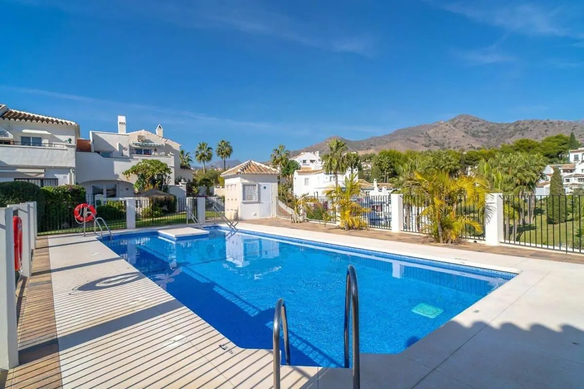 19C Las Palmas Oasis De Capistrano Nerja